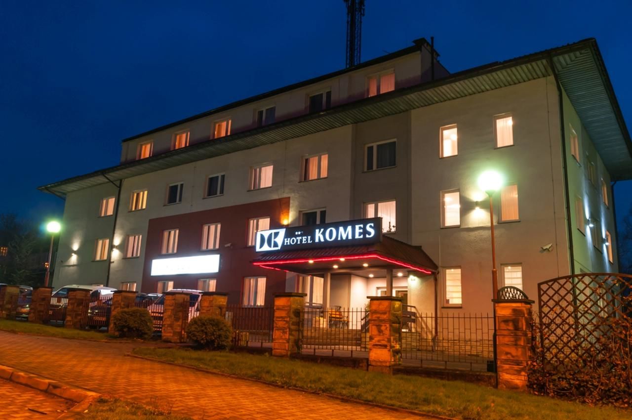 Отель Hotel Komes Скаржиско-Каменна-38